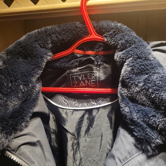 Jacket - Picture 1 of 16